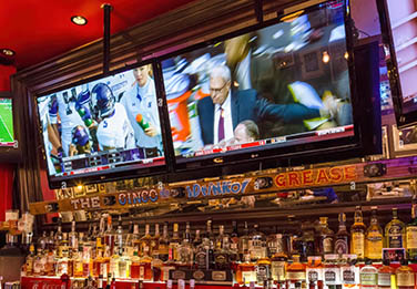 Big Screens With Live Sports